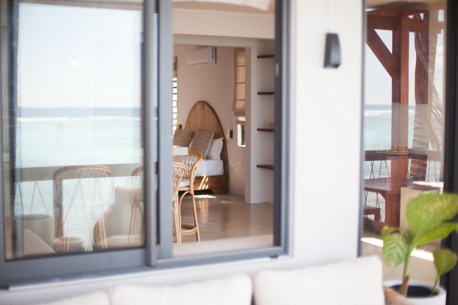 Chantauvent Guest House Blue Bay Exterior foto