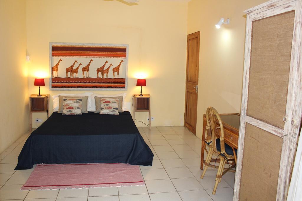 Chantauvent Guest House Blue Bay Exterior foto